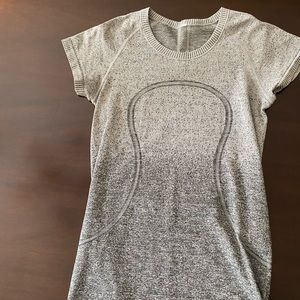 Lulu lemon shirt